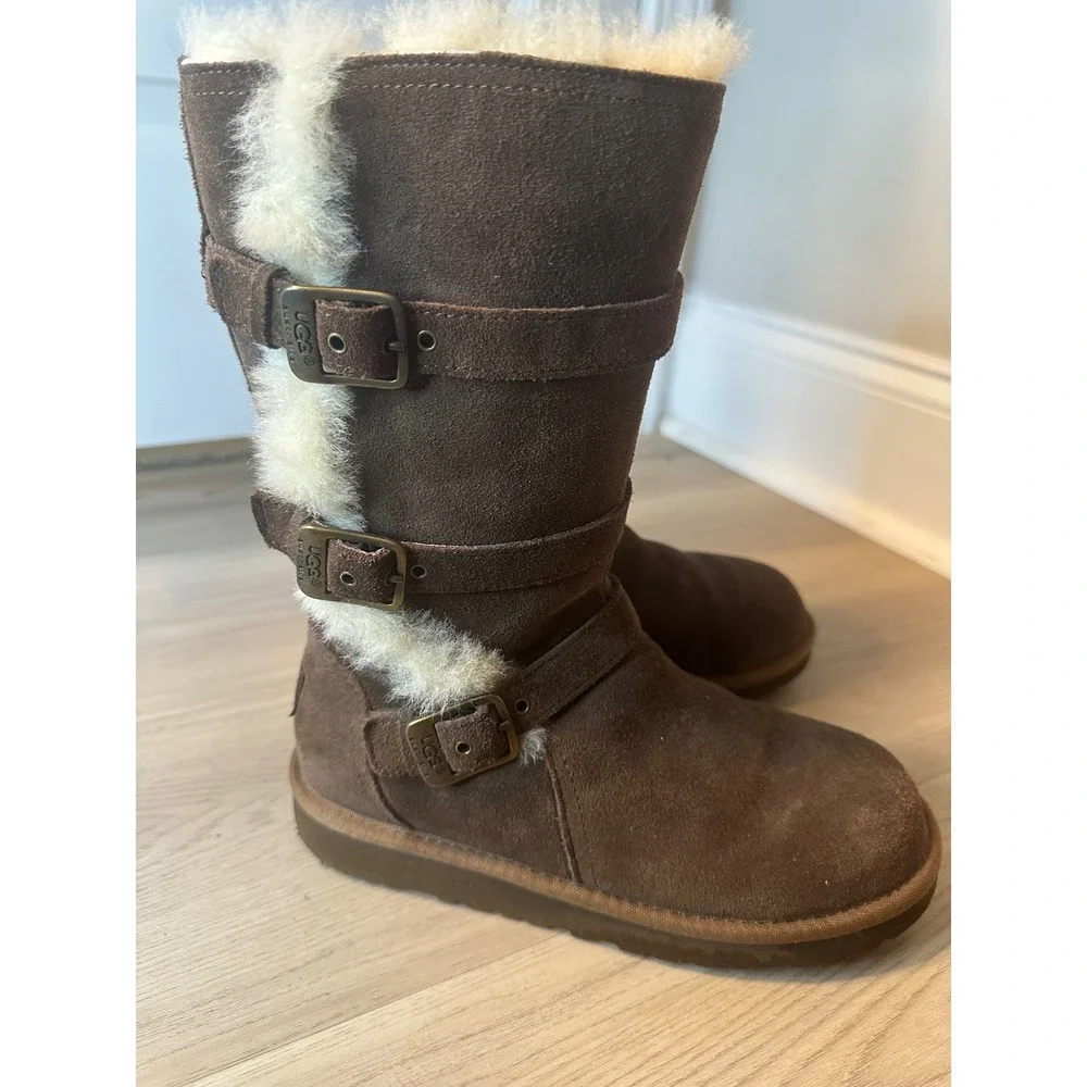 UGG Maddi Boots youth‎ Brown Suede Sherpa Lined Zip Up Size 3